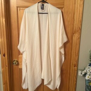 Vince Camuto Shawl/Wrap